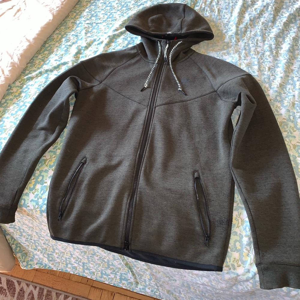 Nike Tech Hoodie (Olive Green)